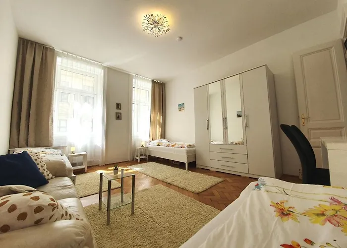 Апартаменти Cosy 3 Viennese Flat - 10min To Center Відень